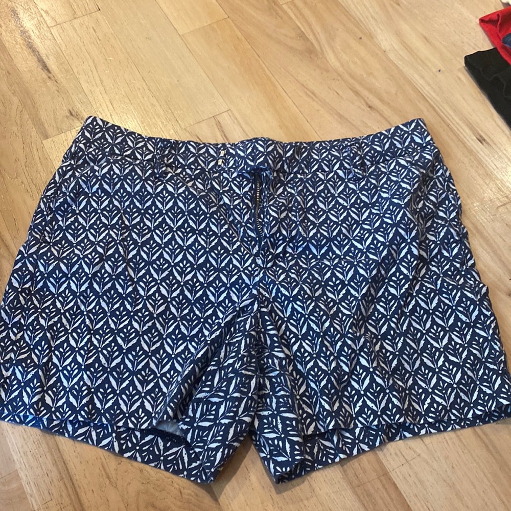 Super cute non tight fitting ..